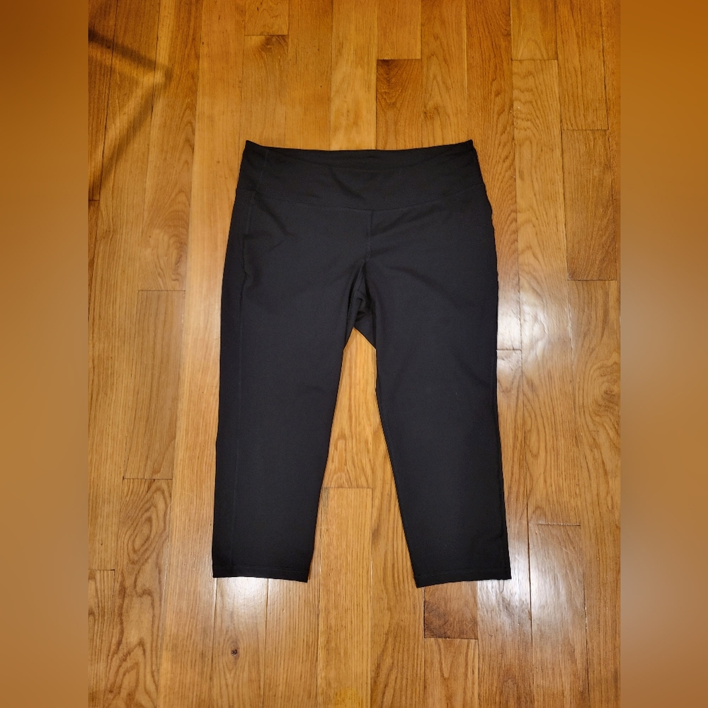 Old Navy Active Cropped Legging Size XL